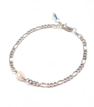 Load image into Gallery viewer, Keshi Pearl Figaro Chain bracelet