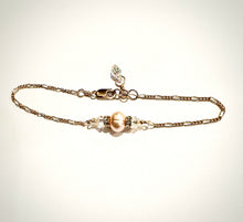 Load image into Gallery viewer, Single Round Pearl sparkle bracelet, Lindsay pearl and rhinestone crystal bracelet