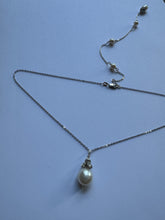 Load image into Gallery viewer, Melissa Baroque Pearl Drop necklace