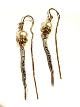 Load image into Gallery viewer, The Zahara Thread Earrings (mini pillar with freshwater pearls)