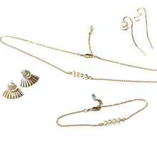 Load image into Gallery viewer, Set: Four Pearl Necklace & Bracelet set