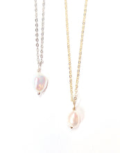 Load image into Gallery viewer, Single Pearl Drop necklace