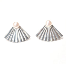 Load image into Gallery viewer, Keshi Pearl Secret Fan Ear Jacket stud earrings