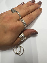 Load image into Gallery viewer, Wire Twist Stacking Ring