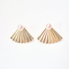 Load image into Gallery viewer, Keshi Pearl Secret Fan Ear Jacket stud earrings