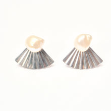 Load image into Gallery viewer, Keshi Pearl Secret Fan Ear Jacket stud earrings