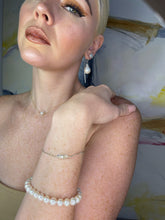 Load image into Gallery viewer, Single Pearl choker necklace