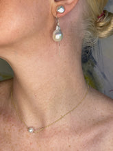 Load image into Gallery viewer, Single Pearl choker necklace