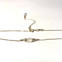 Load image into Gallery viewer, Moonstone choker necklace