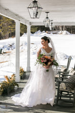 Load image into Gallery viewer, The Kelley Bridal Comb and earring Duo (Crystal Pearl and Rhinestone)
