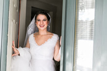 Load image into Gallery viewer, The Kelley Bridal Comb and earring Duo (Crystal Pearl and Rhinestone)