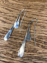 Load image into Gallery viewer, Willow Double pillar threader earrings