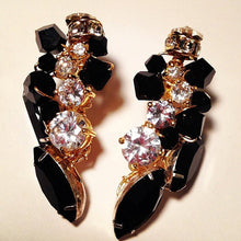 Load image into Gallery viewer, The Krista Black Cluster stud earrings
