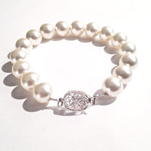Load image into Gallery viewer, Classic single strand pearl bracelet