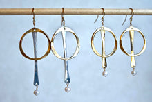 Load image into Gallery viewer, Pendulum earrings