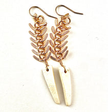 Load image into Gallery viewer, Black/White Spike Zipper earrings