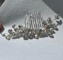 Load image into Gallery viewer, The Aida Vine hair comb