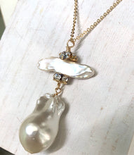 Load image into Gallery viewer, Baroque Pearl necklace