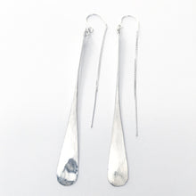 Load image into Gallery viewer, Pillar thread earrings