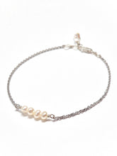 Load image into Gallery viewer, Four Pearl bracelet, silver or gold bracelet
