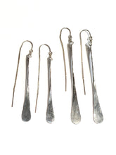 Load image into Gallery viewer, Pillar thread earrings
