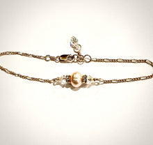 Load image into Gallery viewer, Single Round Pearl sparkle bracelet, Lindsay pearl and rhinestone crystal bracelet
