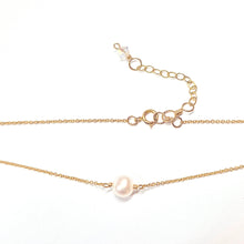 Load image into Gallery viewer, Single Pearl choker necklace
