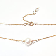Single Pearl choker necklace
