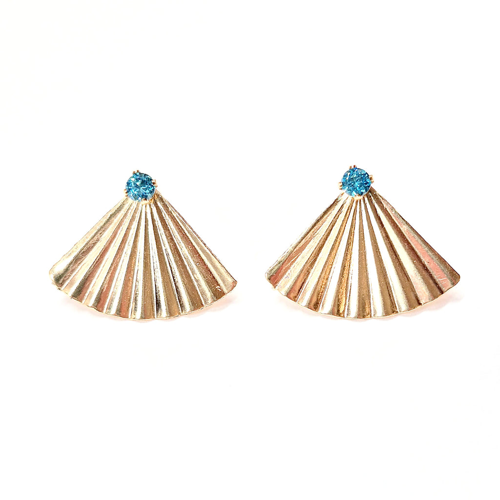 Aquamarine_stud_on_model - 04