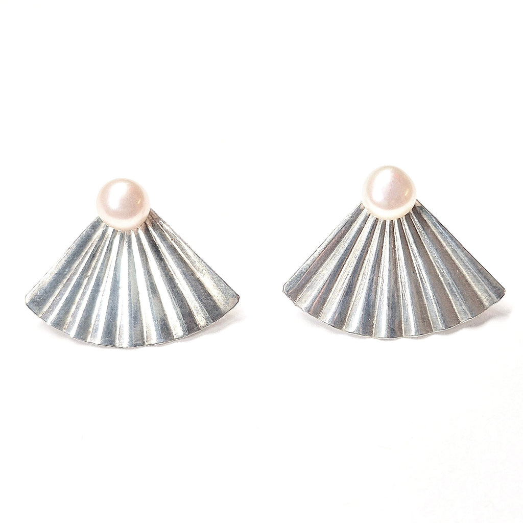 Ear_jacket_with_circle_pearl_stud Silver