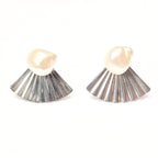 Ear_jacket_with_keshi_pearl_stud_Silver