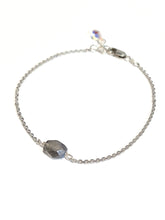 Load image into Gallery viewer, Labradorite bracelet
