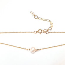 Load image into Gallery viewer, Pearl_choker_gold_filled_.
