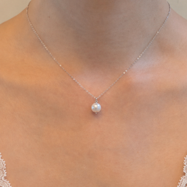 Silver_pearl_drop