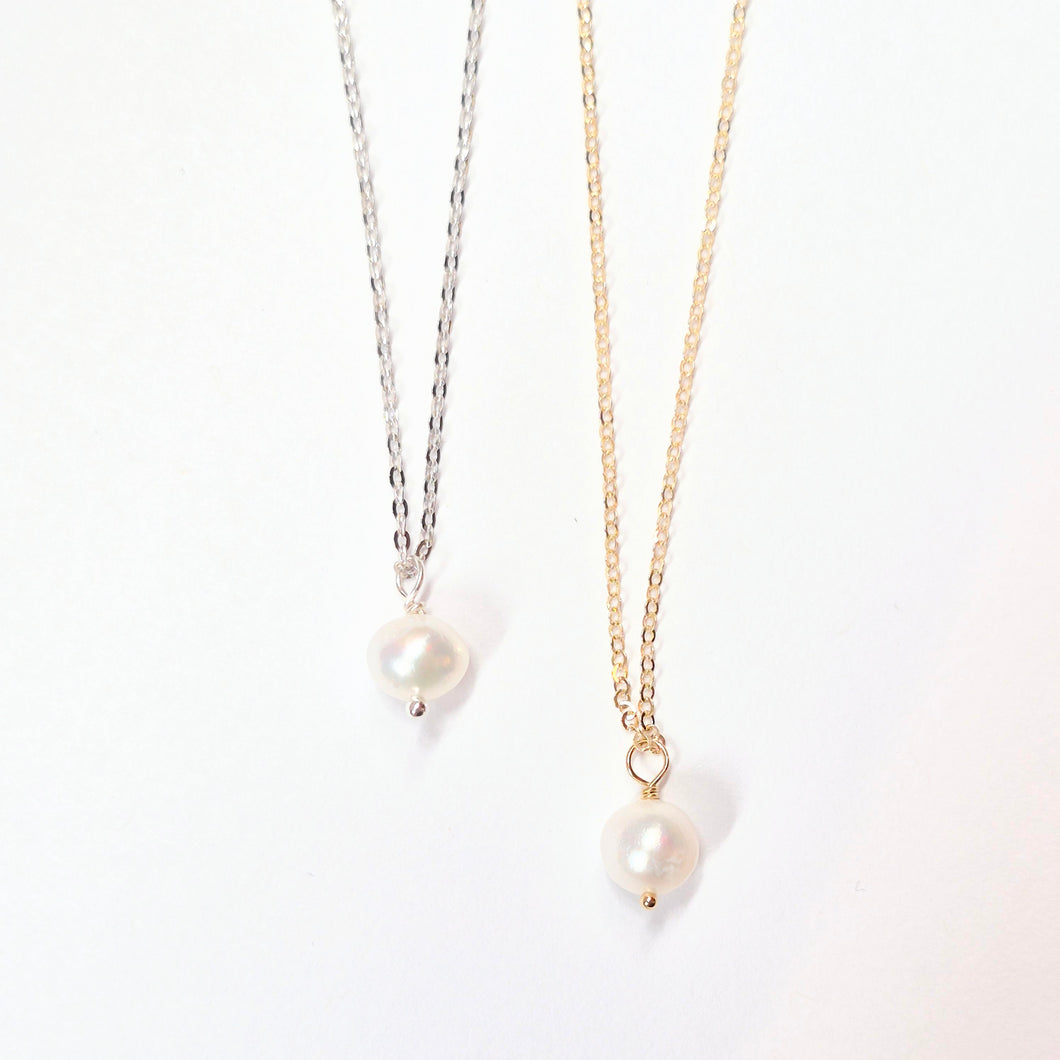 Single Pearl Drop necklace