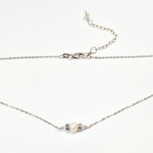 Load image into Gallery viewer, Lindsay Pearl choker necklace
