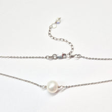 Load image into Gallery viewer, Single Pearl choker necklace
