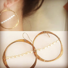 Load image into Gallery viewer, Parisian Hoop with Pearl earrings
