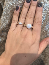 Load image into Gallery viewer, Baroque Pearl 14K gold filled bar Ring
