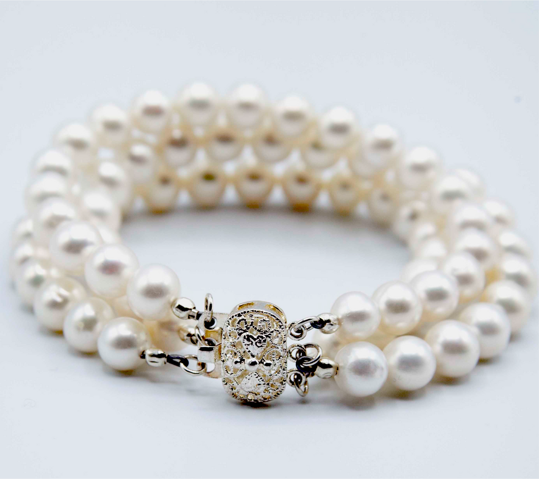Three Strand Pearl bracelet