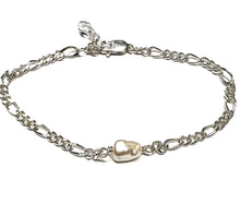 Load image into Gallery viewer, Keshi Pearl Figaro Chain bracelet

